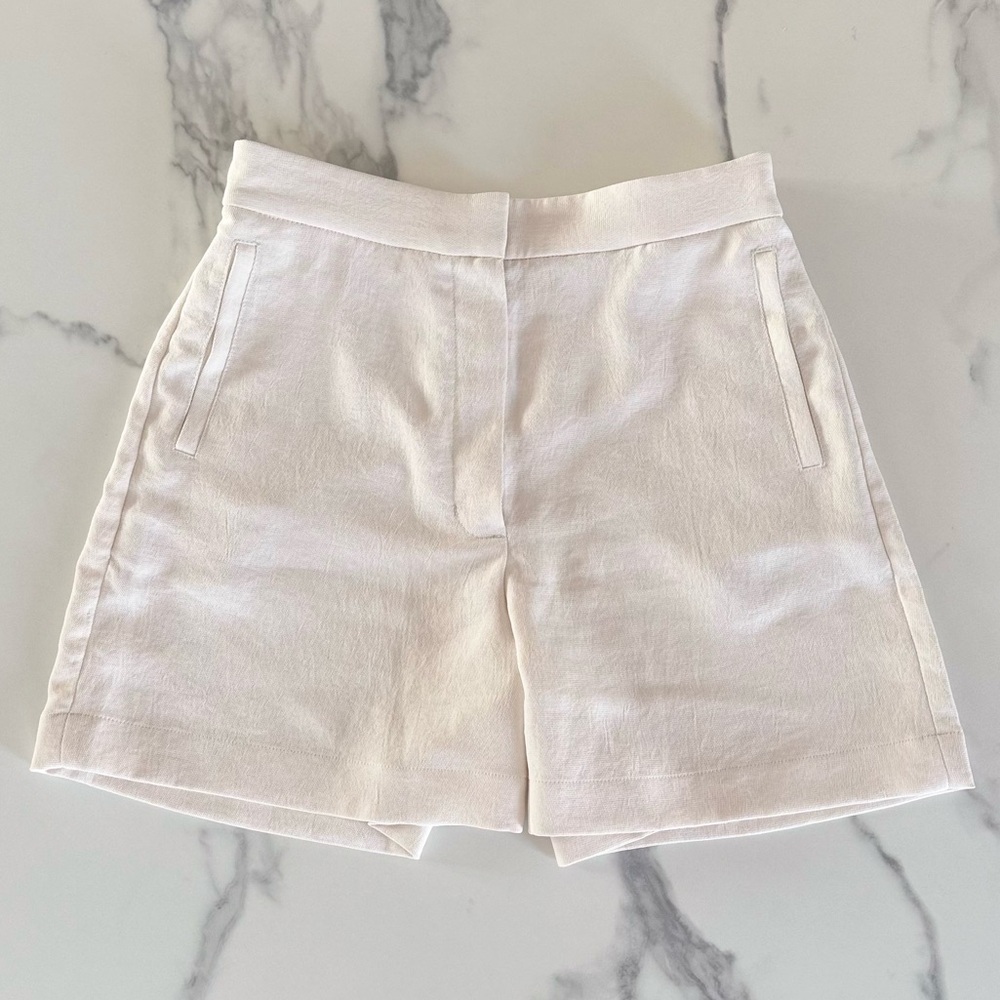 Aritzia Wilfred Cream Crepe Short